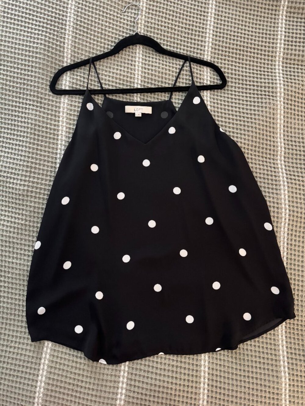Loft Black Polkadot Flowy Sleeveless Blouse - Size X-Large